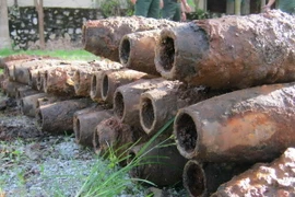 Đầu đạn 105 mm phát nổ khi đang cưa, 3 người thương vong