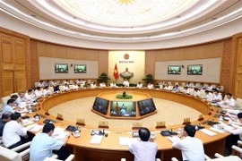 Thủ tướng Nguyễn Xuân Phúc phát biểu tại phiên họp Chính phủ thường kỳ tháng 8. (Ảnh: Thống Nhất/TTXVN)