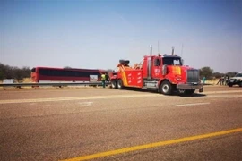 Hiện trường vụ tai nạn xe buýt tại Limpopo, Nam Phi ngày 17/9. (Nguồn: Citizen/TTXVN)