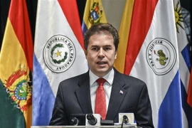 Ngoại trưởng Paraguay Luis Alberto Castiglioni trong cuộc họp báo tại Bộ Ngoại giao ở Asuncion, công bố quyết định chuyển sứ quán tại Israel về Tel Aviv. (Nguồn: AFP/TTXVN)