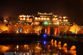 Thừa Thiên-Huế sẽ tập trung nguồn lực đầu tư khai thác các dịch vụ về đêm tại khu vực Đại nội để thu hút du khách đến tham quan. (Ảnh: Quốc Việt/TTXVN)