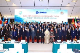 Các đại biểu tham dự Cuộc họp Ban Điều hành ASOSAI lần thứ 53 chụp ảnh chung. (Ảnh: TTXVN)