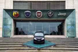 Vụ sáp nhập Fiat-Peugeot sẽ không bị ảnh hưởng bởi đơn kiện của GM