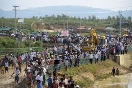 Bangladesh giải cứu 122 người tị nạn Rohingya gặp nạn trên biển