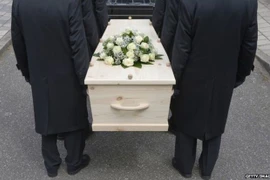 Bùng nổ dịch vụ đám tang giả cho người còn sống ở Hàn Quốc