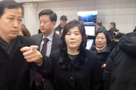 Trong ảnh (tư liệu): Thứ trưởng Ngoại giao Triều Tiên Choe Son Hui (giữa). (Nguồn: YONHAP/TTXVN)