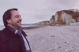 Nhà văn Michel Bussi - tác giả của "Mẹ đã sai rồi." (Ảnh: michel-bussi.fr)