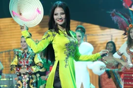 Kết luận sự việc “ghi sai tên nước” tại Mrs World 2013 
