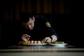 Sam Shevchenko và niềm yêu thích sushi từ thời thơ ấu. (Nguồn: NZ Herald)
