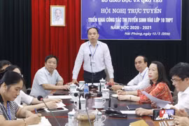 Giám đốc Sở Giáo dục và Đào tạo Hải Phòng Lê Quốc Tiến phát biểu tại Hội nghị. (Ảnh: Minh Thu/TTXVN)
