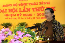 Bà Tòng Thị Phóng, Ủy viên Bộ Chính trị, Phó Chủ tịch Thường trực Quốc hội phát biểu chỉ đạo Đại hội. (Ảnh: Thế Duyệt/TTXVN) 