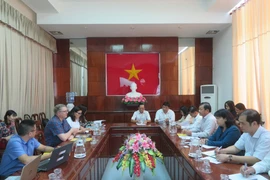 Phó Chủ tịch UBND thành phố Cần Thơ Đào Anh Dũng làm việc với Đoàn công tác của Đại sứ quán Đan Mạch tại Việt Nam đến tìm hiểu hợp tác đầu tư. (Ảnh: Ánh Tuyết/TTXVN)