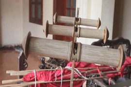 Bộ sáo diều truyền thống mang hồn quê Việt Nam ở làng diều Bá Dương Nội. (Ảnh: Bích Hà/Vietnam+)