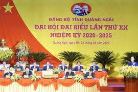 Đoàn Chủ tịch đại hội. (Ảnh: Sỹ Thắng/TTXVN)