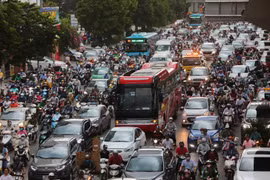 Đường Thành Xuân-Nguyễn Trãi là một trong những điểm đen ùn tắc giao thông lâu nay của Hà Nội (ảnh chụp lúc 18h30). (Ảnh: Thành Đạt/TTXVN)