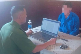 Đối tượng Giàng A Mua tại Cơ quan Cảnh sát Điều tra Công an Đắk Nông. (Nguồn: Báo Đắk Nông)
