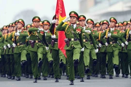 Tại buổi tổng duyệt, hơn 5.000 chiến sĩ Cảnh sát cơ động đại diện cho gần 33.000 cán bộ, chiến sĩ lực lượng Cảnh sát cơ động toàn quốc trình diễn động tác "đúng, đều, mạnh mẽ, đẹp, thống nhất". (Ảnh: Phạm Kiên/TTXVN)