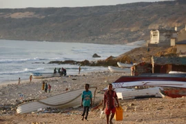 Một góc làng chài ở thị trấn Bandarbeyla thuộc vùng bán tự trị Puntland, Somalia ngày 25/3. (Nguồn: EPA/TTXVN)