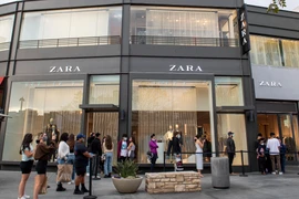 Một cửa hàng Zara tại Los Angeles, California, Mỹ. (Ảnh: AFP/ TTXVN)