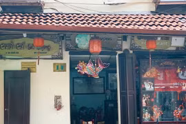 Quán chả cá Lã Vọng, số 14 phố Hàng Sơn, nay là phố Chả Cá. (Ảnh: Vietnam+)