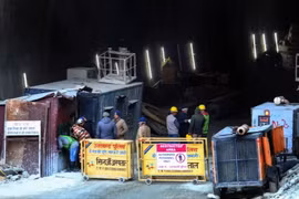 Lực lượng cứu hộ. (Nguồn: AFP)