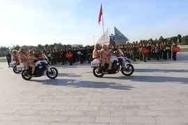 Lực lượng Cảnh sát giao thông Công an tỉnh Ninh Thuận ra quân đợt cao điểm tấn công, trấn áp tội phạm. (Ảnh: Nguyễn Thành/TTXVN)