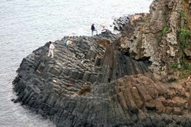 Một ghềnh đá ở Phú Yên. (Ảnh: Internet)