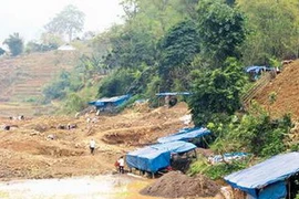 Khai thác vàng ở Văn Bàn, Lào Cai. (Ảnh: Internet)