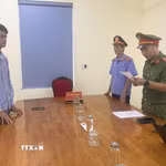 Cơ quan Cảnh sát điều tra, Công an tỉnh Quảng Trị khởi tố vụ án, khởi tố bị can và ra lệnh bắt tạm giam đối với một đối tượng Nguyễn Sơn Tùng để điều tra về hành vi sản xuất, buôn bán hàng giả. (Ảnh: TTXVN phát)