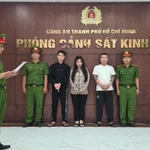 Bị can Huỳnh Đức Cường (áo trắng), Phan Thành Đạt (áo đen) và Nguyễn Thị Vân bị bắt - (Ảnh: Công an cung cấp)
