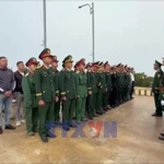 Lễ chào cờ thiêng liêng trên đảo Trần tiền tiêu ở đặc khu Cô Tô 