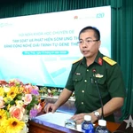 Đại tá, bác sỹ chuyên khoa II Nguyễn Trung Kiên, Giám đốc Bệnh viện Quân y 120, Cục Hậu cần - Kỹ thuật Quân khu 9 chủ trì hội nghị. (Nguồn: QĐND)