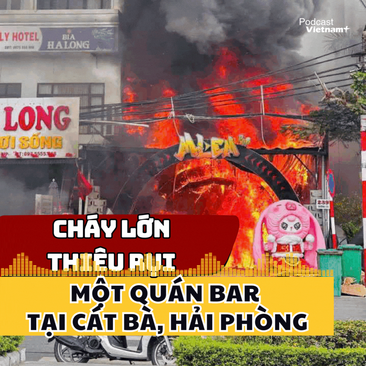 Cháy lớn thiêu rụi một quán bar tại Cát Bà, Hải Phòng