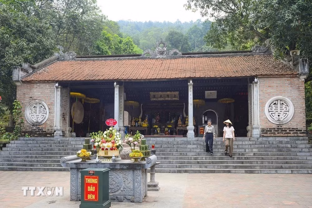 ttxvn-bao-ton-va-phat-huy-gia-tri-di-san-le-hoi-den-ba-trieu4.jpg