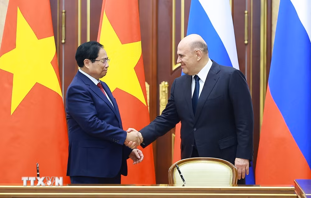 ttxvn-hai-thu-tuong-viet-nam-va-nga-chung-kien-le-ky-ket-ve-hop-tac-xay-dung-nha-may-dien-hat-nhan2.jpg