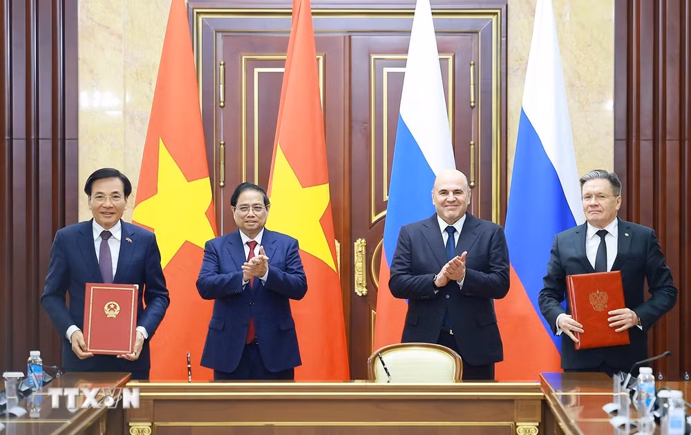 ttxvn-hai-thu-tuong-viet-nam-va-nga-chung-kien-le-ky-ket-ve-hop-tac-xay-dung-nha-may-dien-hat-nhan4.jpg