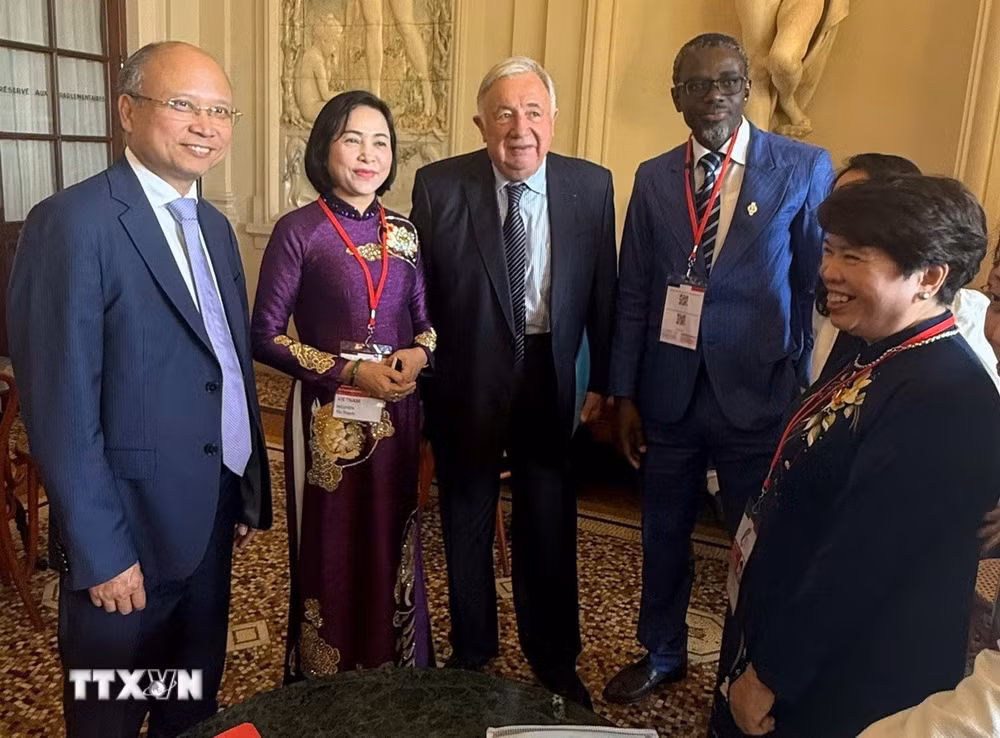 ttxvn-viet-nam-khang-dinh-vai-tro-quan-trong-tai-dai-hoi-dong-lien-minh-nghi-vien-phap-ngu-lan-thu-50-1.jpg