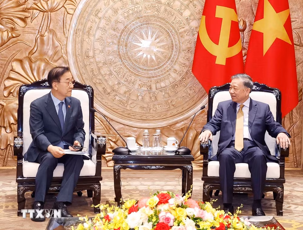ttxvn-tong-bi-thu-chu-tich-nuoc-to-lam-tiep-bo-truong-dat-dai-co-so-ha-tang-giao-thong-han-quoc2.jpg