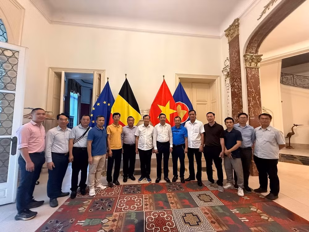 txvn-doan-cong-tac-uy-ban-quoc-phong-an-ninh-va-doi-ngoai-cua-quoc-hoi-tham-lam-viec-tai-bi-3.jpg