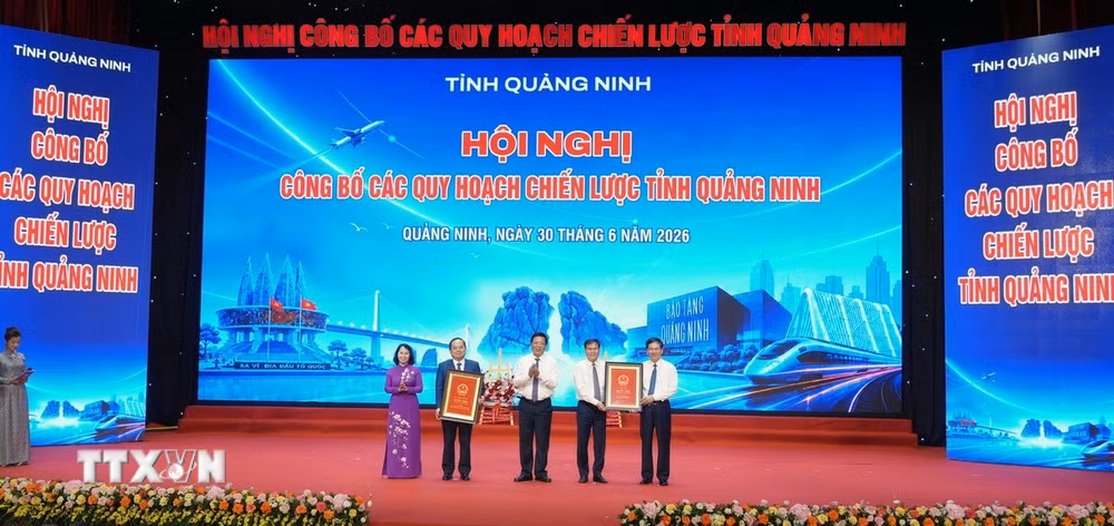 ttxvn-quang-ninh-cong-bo-cac-quy-hoach-chien-luoc3.jpg