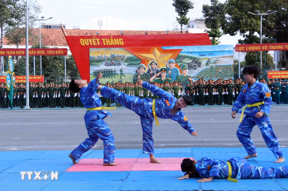 ttxvn-luc-luong-vu-trang-thanh-pho-ho-chi-minh-ra-quan-huan-luyen-nam-2026-3.jpg