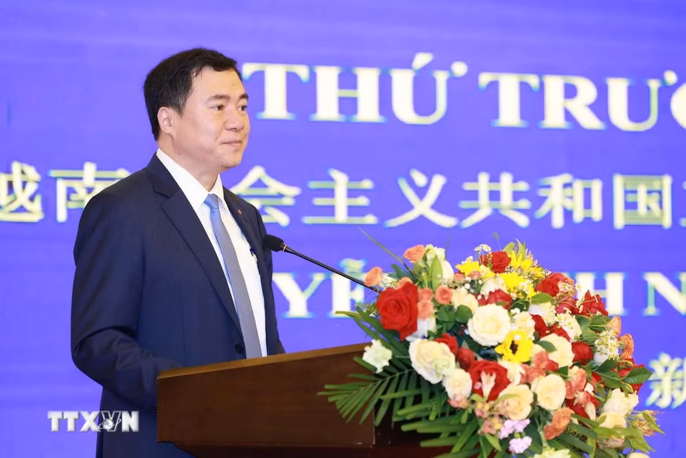 ttxvn-le-khai-truong-van-phong-xuc-tien-thuong-mai-viet-nam-tai-hai-khau-trung-quoc2.jpg