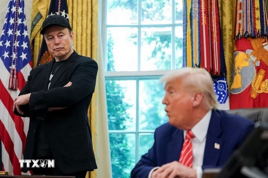 Nhà trắng xem xét hợp lý tỷ lệ giá trị USD so với SpaceX | Việt Nam+ (Việt NamPlus)