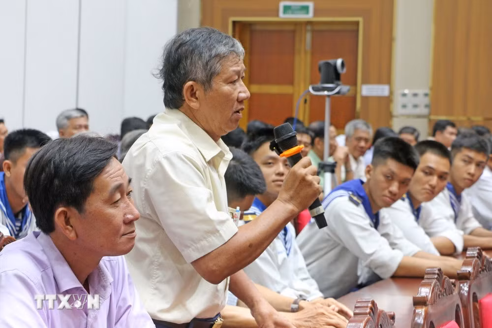 Phó Chủ tịch nước Võ Thị Ánh Xuân tiếp xúc cử tri tỉnh An Giang- Ảnh 1.