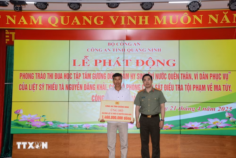 ttxvn-lan-toa-tinh-than-vi-nuoc-quen-than-vi-dan-phuc-vu-cua-liet-si-nguyen-dang-khai3.jpg