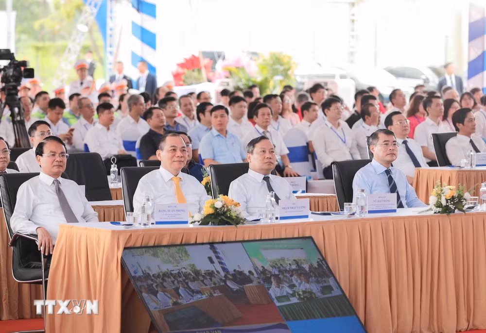 ttxvn-ha-noi-khoi-cong-3-du-an-nha-o-cho-thue-va-5-tuyen-duong-sat-do-thi2.jpg