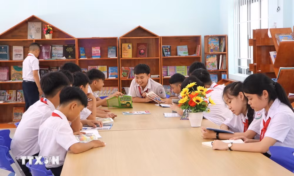 ttxvn-quang-ngai-doi-moi-thu-vien-gop-phan-lan-toa-van-hoa-doc-trong-truong-hoc3.jpg
