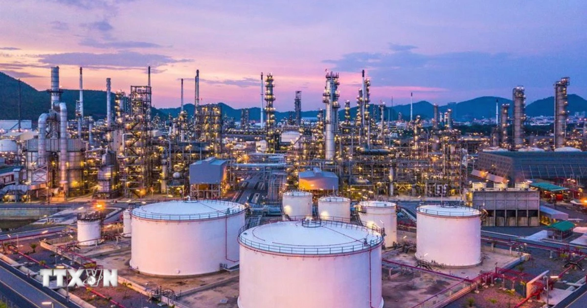 7 thành viên chủ chốt trong OPEC+ nhất trí tăng sản lượng khai thác dầu mỏ
