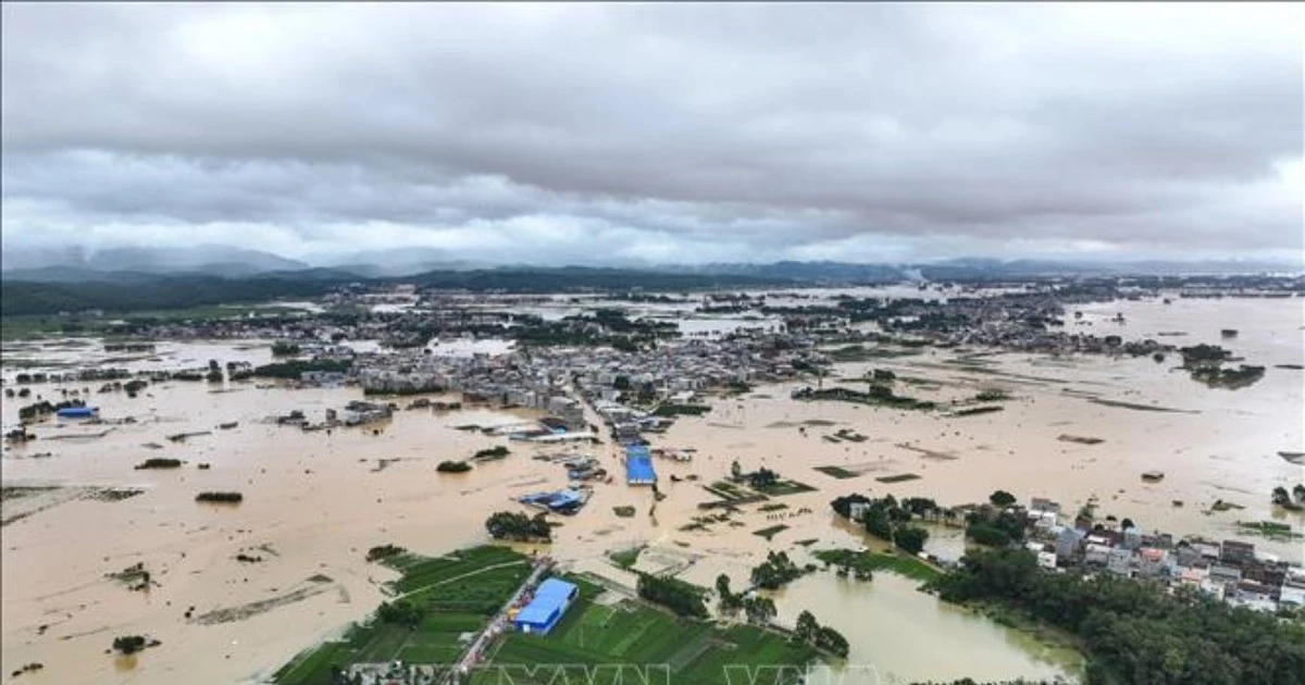 Trung Quốc: Dốc toàn lực trong công tác phòng chống lũ lụt, cứu trợ thiên tai