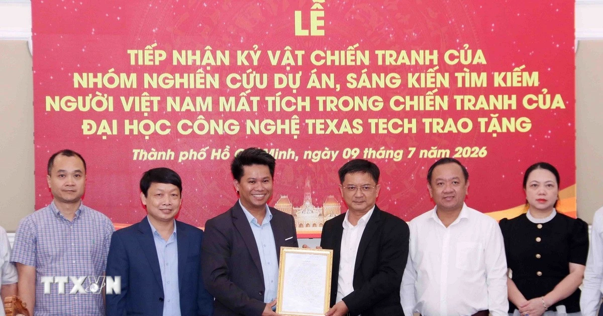 Chiến dịch 500 ngày đêm: Tiếp nhận kỷ vật chiến tranh và hồ sơ liệt sỹ